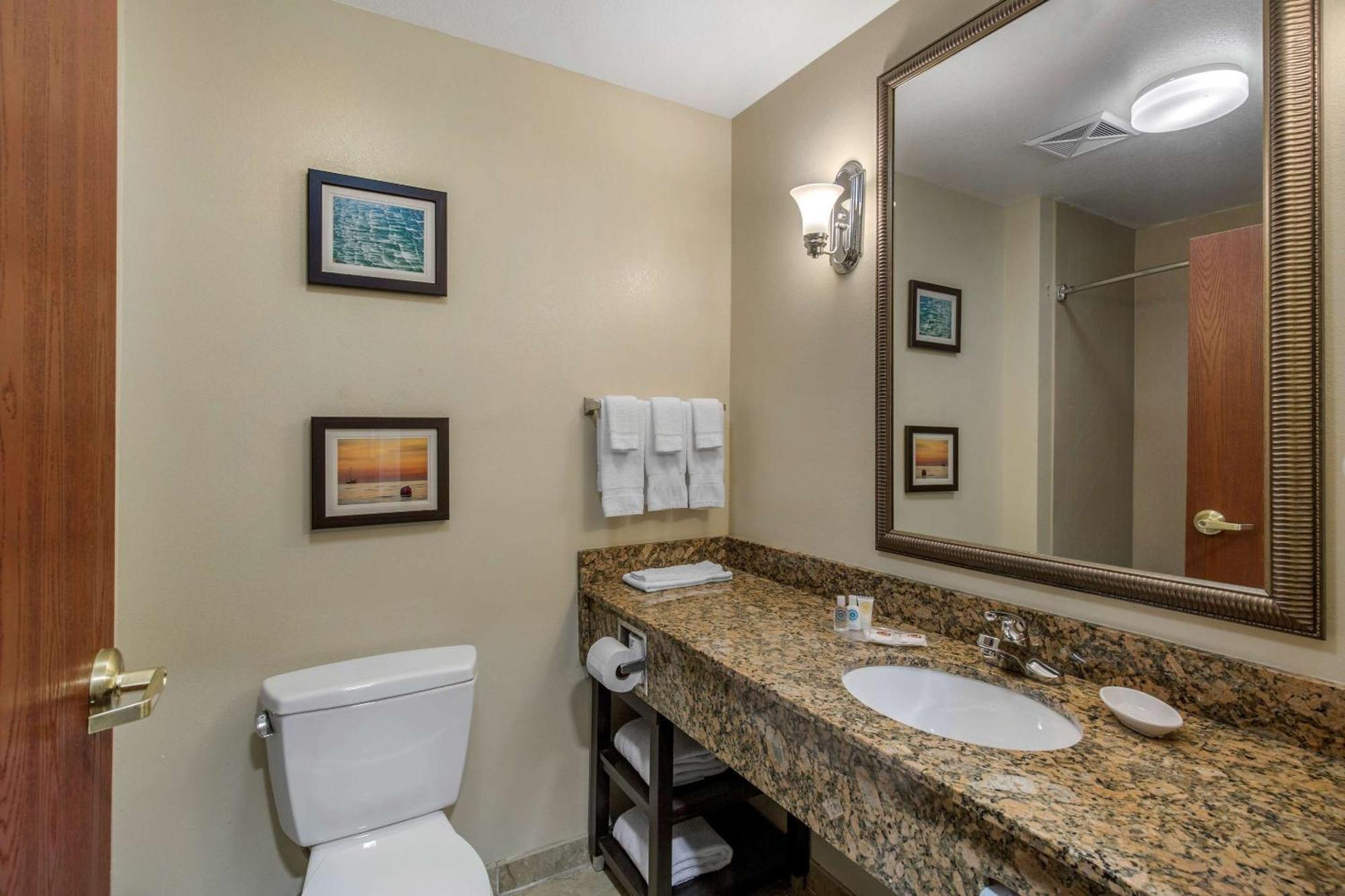 Comfort Suites Seaford Kültér fotó